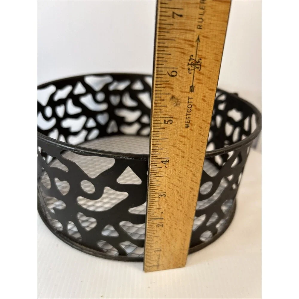 Decorative Metal Baskets With Circular Handles Eggs Flower Wash Cloth Towels